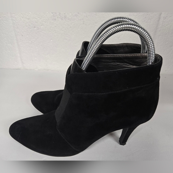 Adrienne Vittadini 7.5 Heeled Ankle Boots Velvet Black - Picture 2 of 6